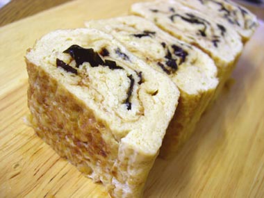 Tamagoyoki (rolled Japanese omelette)